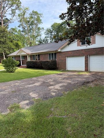 302 Valley Road, Chickasaw, AL 36611