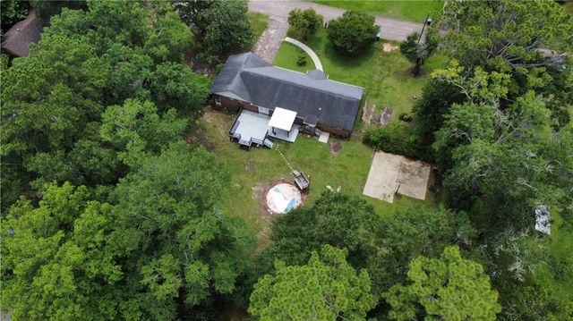 302 Valley Road, Chickasaw, AL 36611