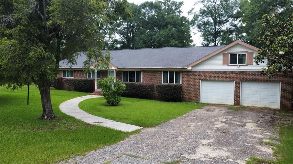 302 Valley Road, Chickasaw, AL 36611