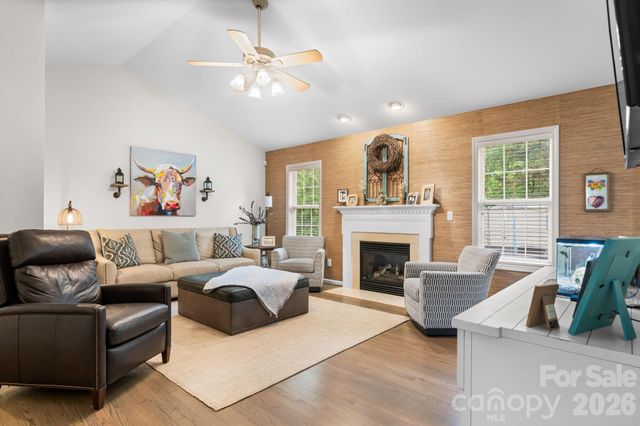 3534 47th Avenue Place NE, Hickory, NC 28601