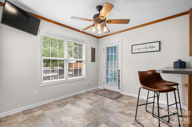 3534 47th Avenue Place NE, Hickory, NC 28601
