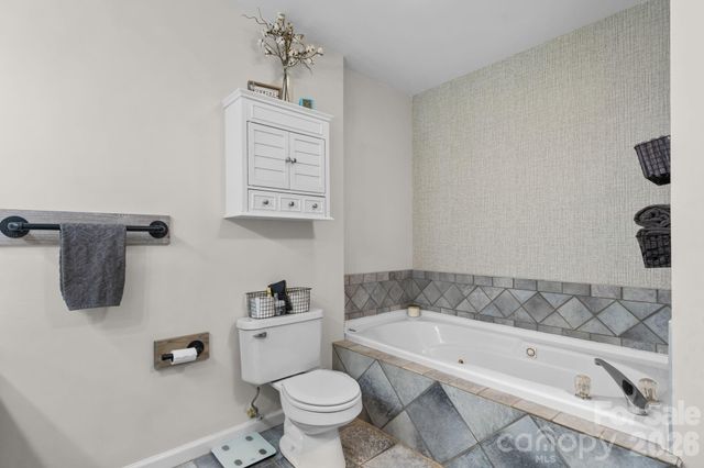 3534 47th Avenue Place NE, Hickory, NC 28601