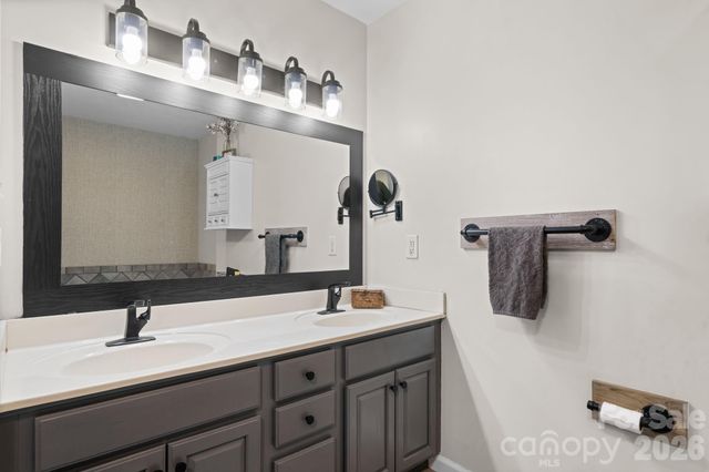3534 47th Avenue Place NE, Hickory, NC 28601
