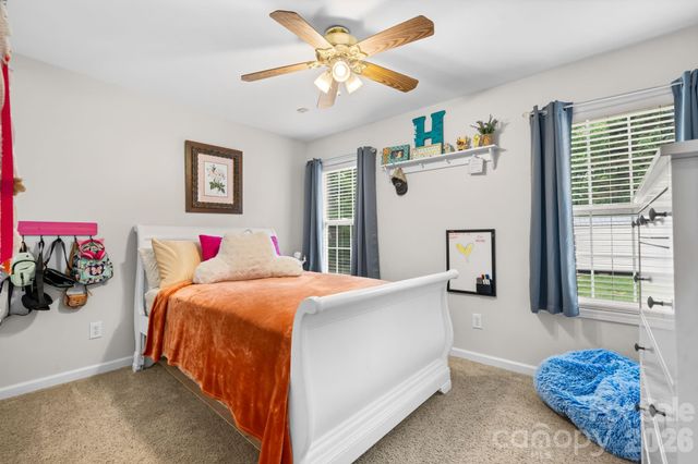3534 47th Avenue Place NE, Hickory, NC 28601