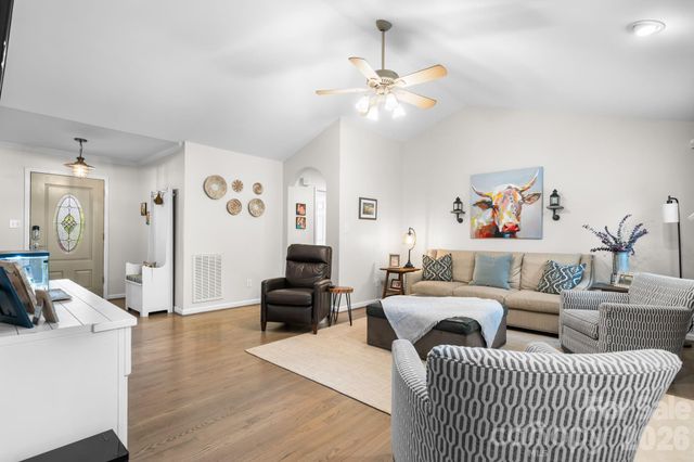 3534 47th Avenue Place NE, Hickory, NC 28601