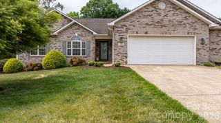 3534 47th Avenue Place NE, Hickory, NC 28601