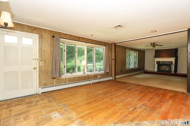 17 Riverford Road, Brookfield, CT 06804