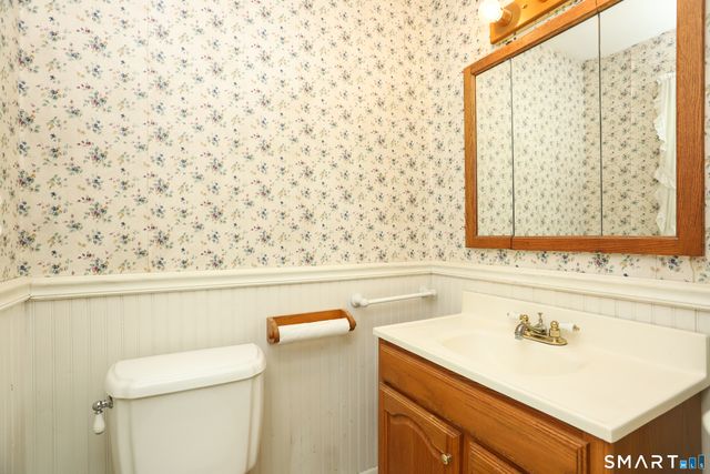 17 Riverford Road, Brookfield, CT 06804