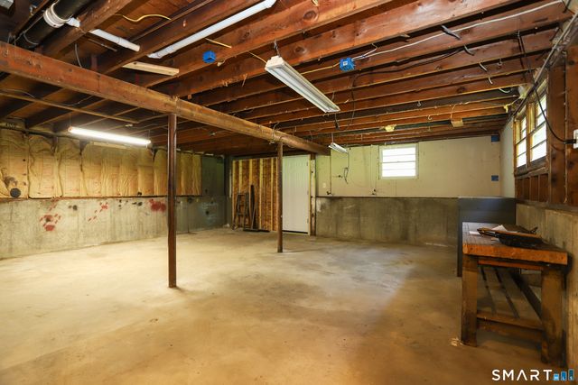 17 Riverford Road, Brookfield, CT 06804