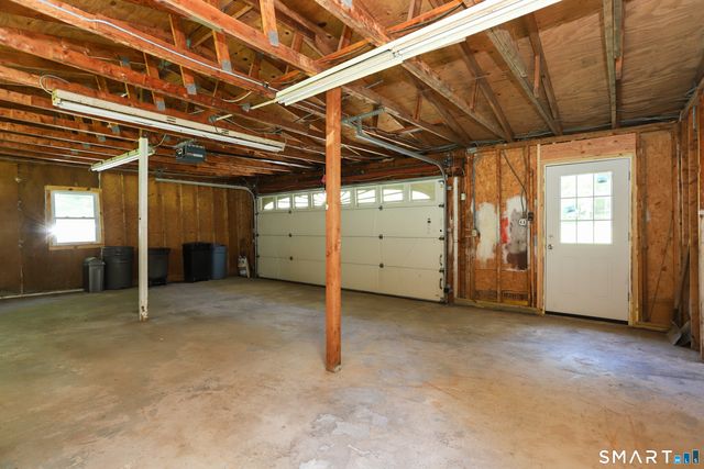 17 Riverford Road, Brookfield, CT 06804