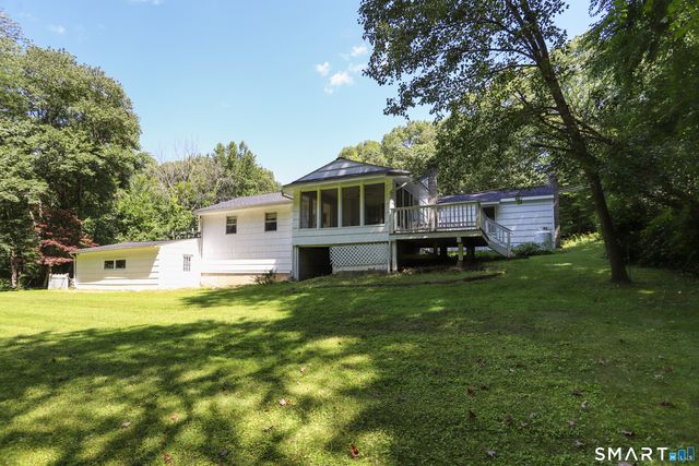 17 Riverford Road, Brookfield, CT 06804