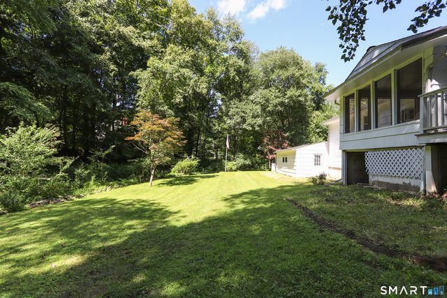 17 Riverford Road, Brookfield, CT 06804