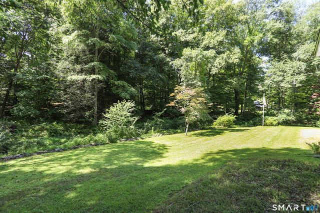 17 Riverford Road, Brookfield, CT 06804