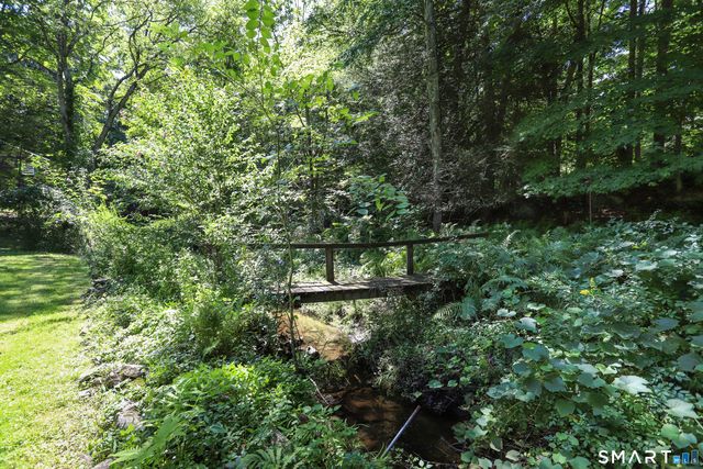 17 Riverford Road, Brookfield, CT 06804