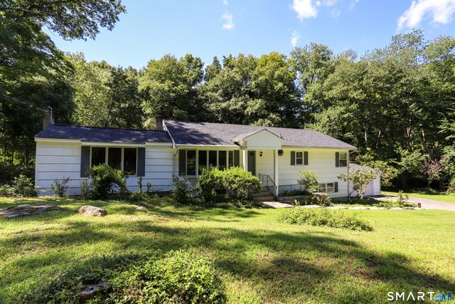 17 Riverford Road, Brookfield, CT 06804