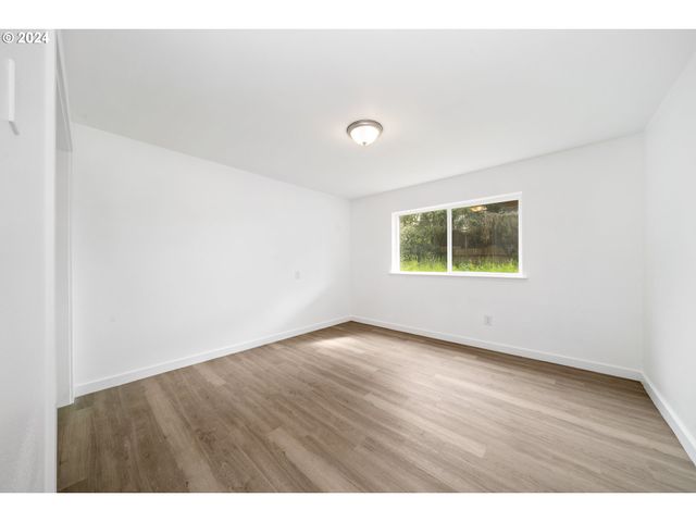 36055 10TH St, Nehalem, OR 97131