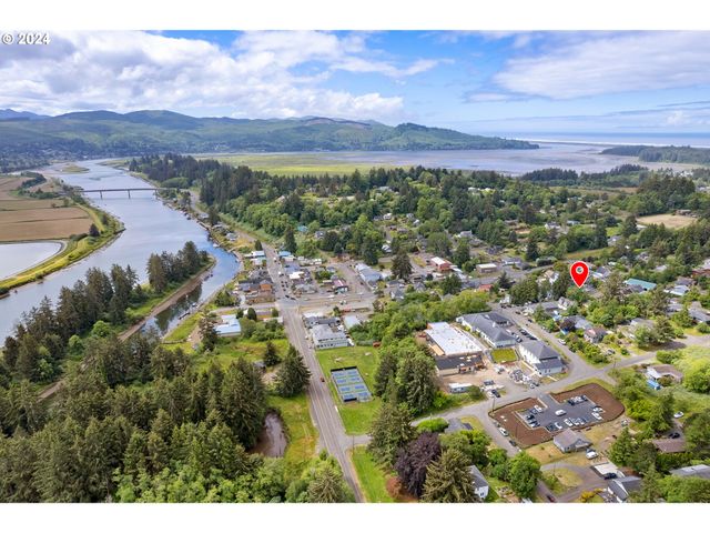 36055 10TH St, Nehalem, OR 97131