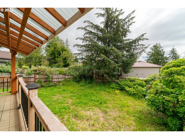 36055 10TH St, Nehalem, OR 97131