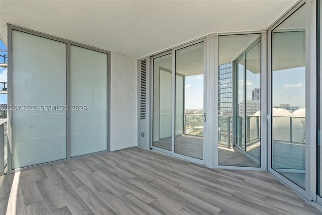 851 NE 1st Ave 1506, Miami, FL 33132