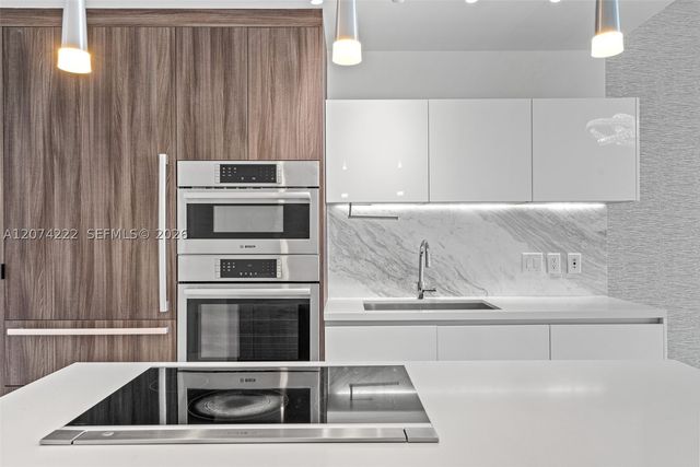 851 NE 1st Ave 1506, Miami, FL 33132