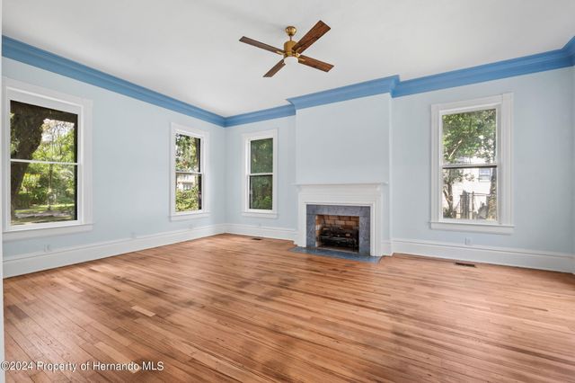 321 Brooksville Avenue, Brooksville, FL 34601