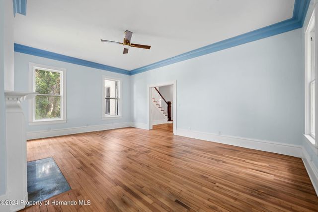 321 Brooksville Avenue, Brooksville, FL 34601