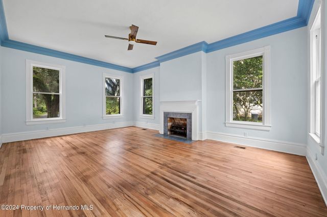 321 Brooksville Avenue, Brooksville, FL 34601