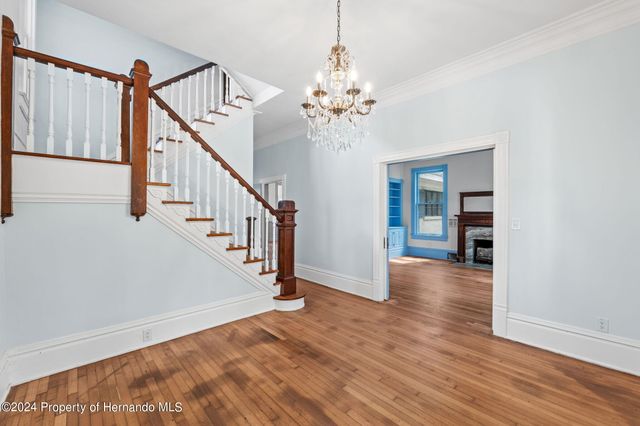 321 Brooksville Avenue, Brooksville, FL 34601