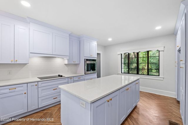 321 Brooksville Avenue, Brooksville, FL 34601