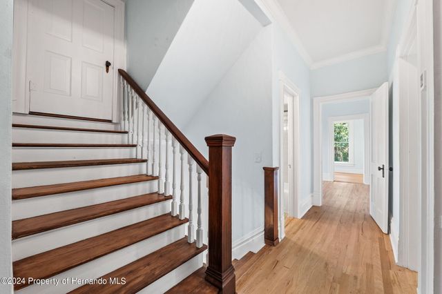 321 Brooksville Avenue, Brooksville, FL 34601