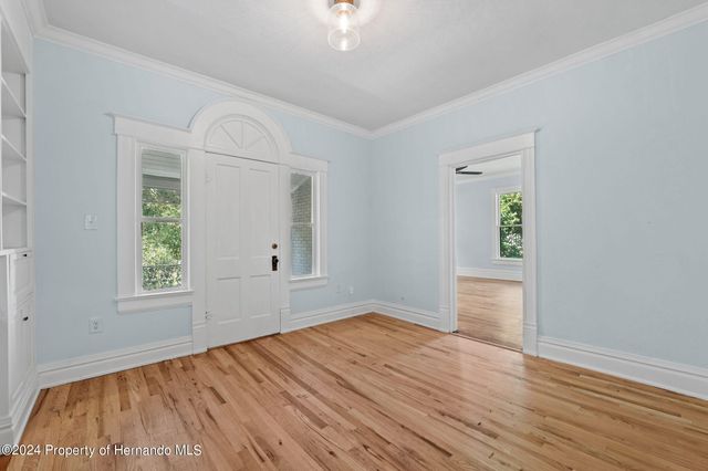 321 Brooksville Avenue, Brooksville, FL 34601
