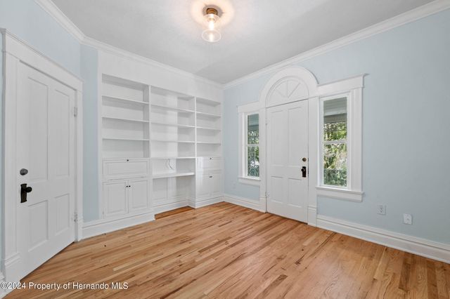 321 Brooksville Avenue, Brooksville, FL 34601