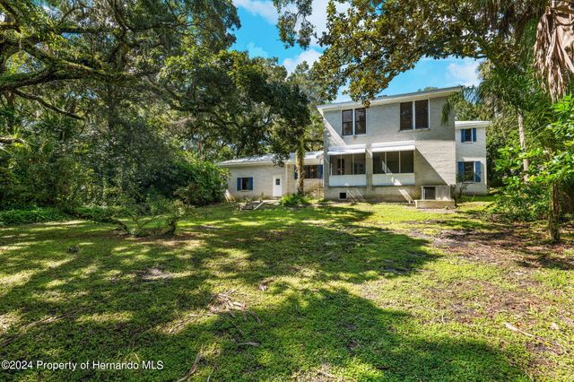 321 Brooksville Avenue, Brooksville, FL 34601