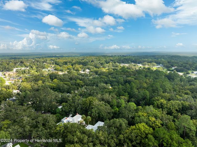 321 Brooksville Avenue, Brooksville, FL 34601