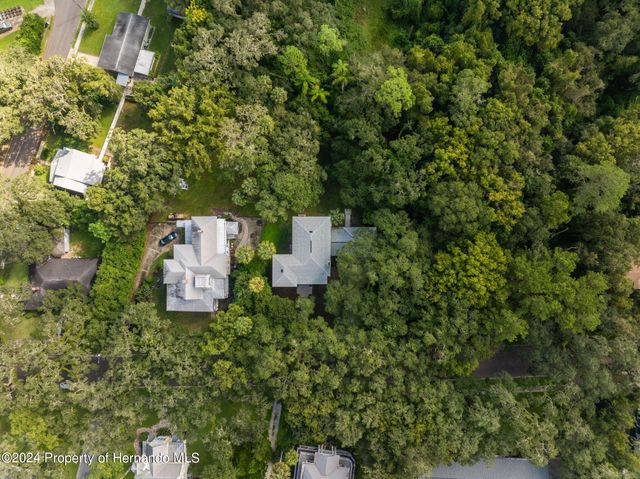 321 Brooksville Avenue, Brooksville, FL 34601
