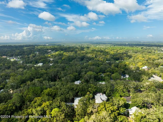 321 Brooksville Avenue, Brooksville, FL 34601