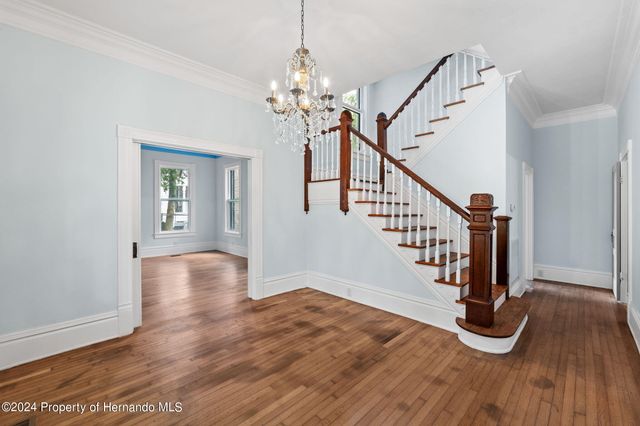 321 Brooksville Avenue, Brooksville, FL 34601