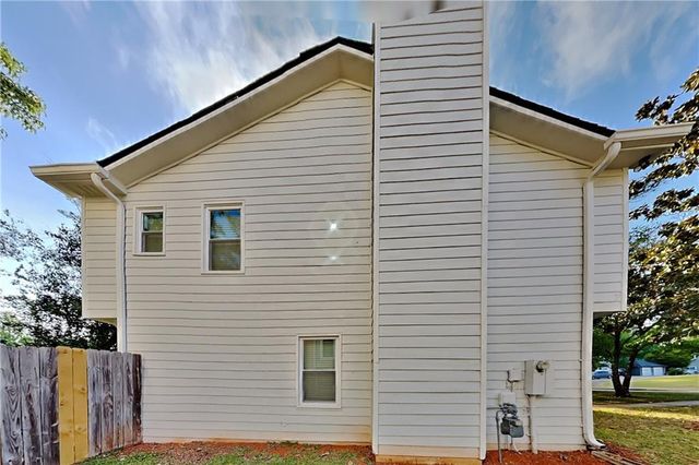 1800 Baynard Court NW, Acworth, GA 30102