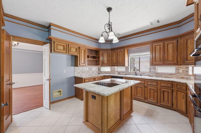 2907 Crystal Falls Drive, Houston, TX 77345