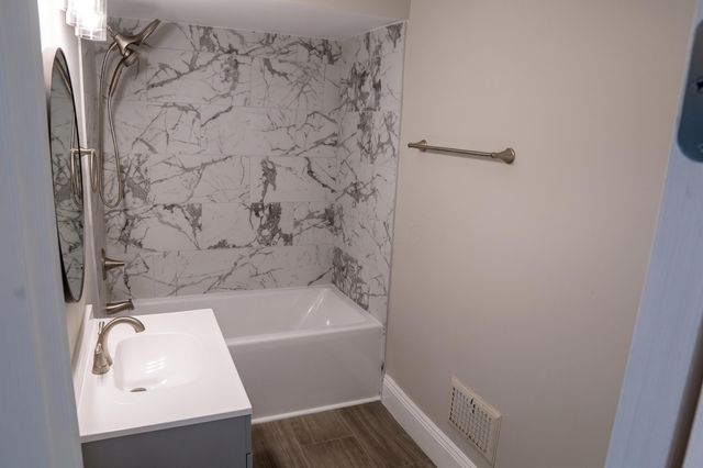 1052 Forest Avenue, Columbus, OH 43206