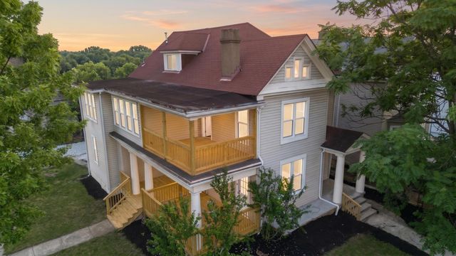 1052 Forest Avenue, Columbus, OH 43206