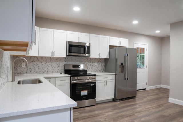 1052 Forest Avenue, Columbus, OH 43206