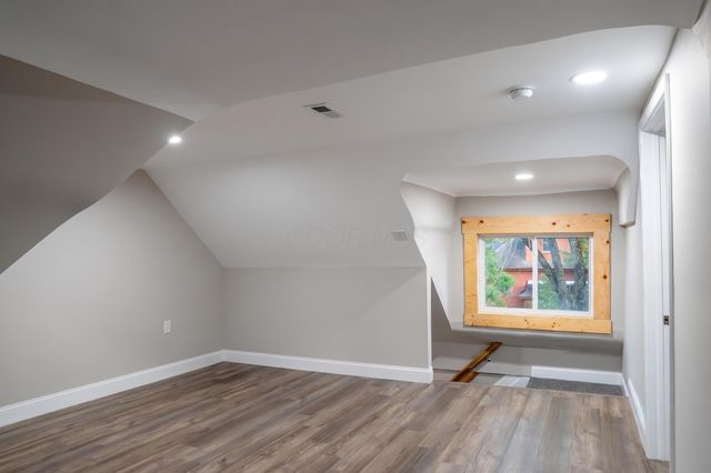 1052 Forest Avenue, Columbus, OH 43206