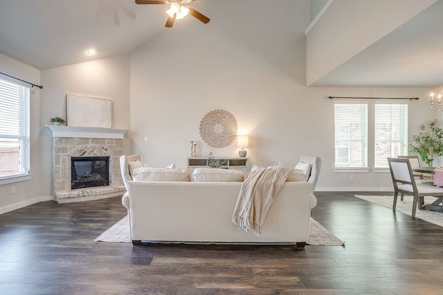 8329 Trickham Bend, Fort Worth, TX 76131