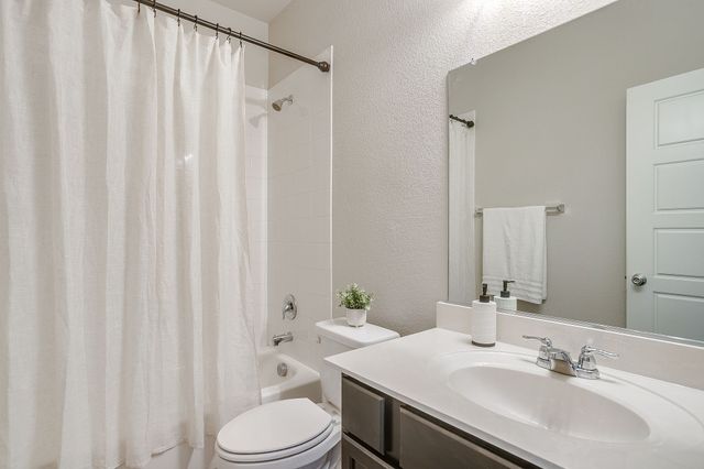 8329 Trickham Bend, Fort Worth, TX 76131