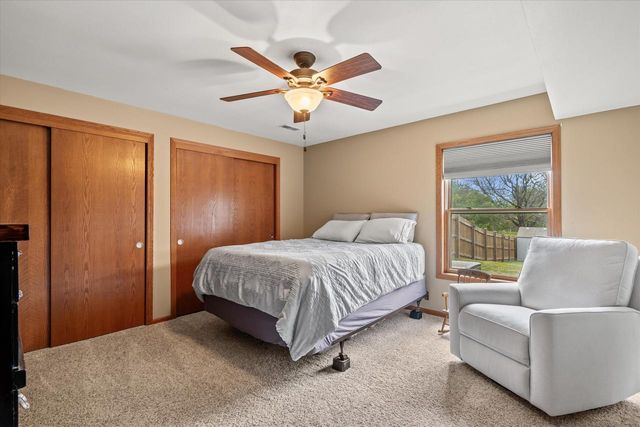 1103 Firethorn DRIVE, West Bend, WI 53090