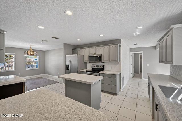 19 Woodglen Place, Palm Coast, FL 32164