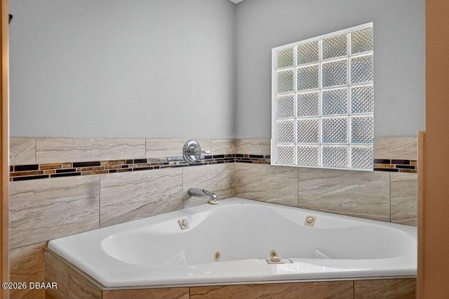 19 Woodglen Place, Palm Coast, FL 32164