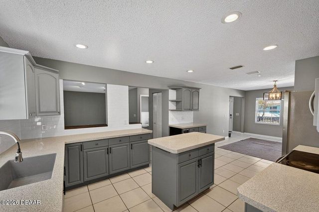 19 Woodglen Place, Palm Coast, FL 32164