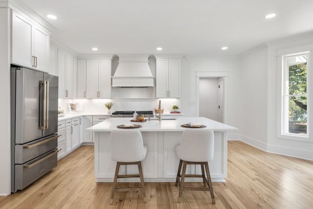 1210 Windsor Dr, Gallatin, TN 37066